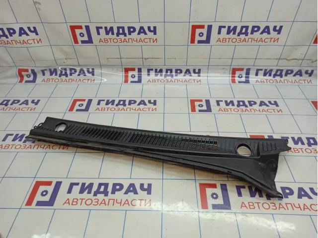 Решетка стеклоочистителя левая Toyota Land Cruiser (J100) 55782-60030
