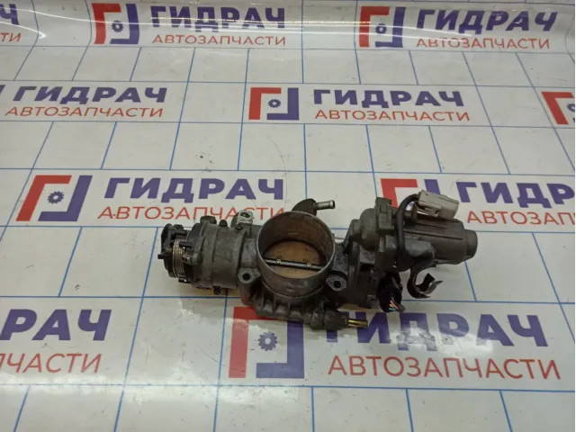 Заслонка дроссельная электрическая Toyota Land Cruiser (J100) 22030-50142