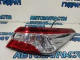 Фонарь задний наружный правый Toyota Camry 70 8155133660.