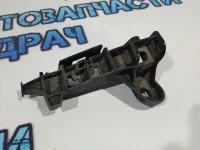Кронштейн заднего бампера левый Toyota Camry 70 5256333060.