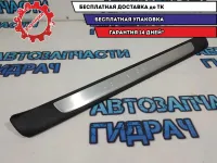 Накладка на порог передняя левая Toyota Camry 70 6791206200.