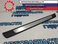 Накладка на порог передняя правая Toyota Camry 70 6791106200.