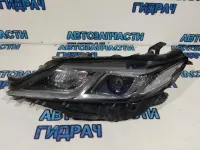 Фара левая Toyota Camry 70 8118533D31. В сборе с лампами и блоком розжига.