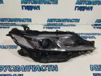 Фара правая Toyota Camry 70 8114533D71. В сборе с лампами и блоком розжига.