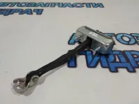 Ограничитель двери передней правой Toyota Camry 70.