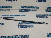 Накладка стекла заднего левого Toyota Camry 70 7574033170.