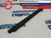 Накладка стекла заднего правого Toyota Camry 70 6817306170.