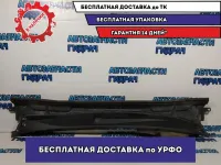 Решетка под лобовое стекло Toyota Camry 70 5570833271.