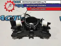Кронштейн  Toyota Camry 70 8431911010.