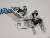Петли двери задней правой Toyota Camry 70 6875006010.