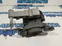 Опора двигателя правая Toyota Camry 70 1230536110