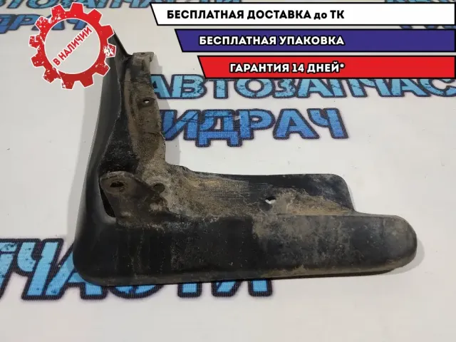 Брызговик передний левый Toyota Camry 70