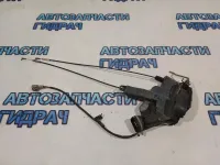 Замок двери передней левой Toyota Land Cruiser 100 6904060070.