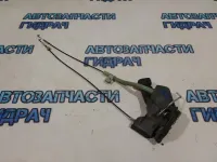 Замок двери задней правой Toyota Land Cruiser 100 6905060061.