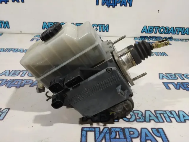 Цилиндр тормозной главный Toyota Land Cruiser 100 4705060042