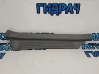 Накладка порога внутренняя задняя правая Toyota Land Cruiser 100 6791760040