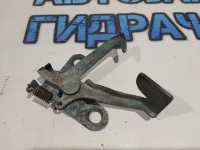 Крючок капота Toyota Land Cruiser 100 5355060020