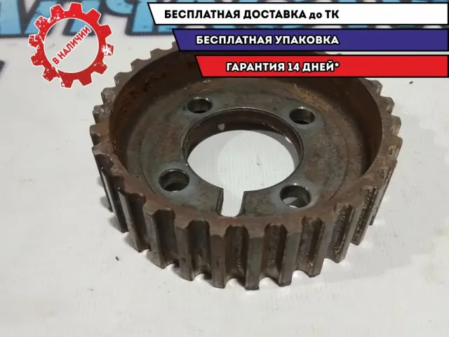 Шестерня привода ТНВД Toyota Land Cruiser 100 1352817020