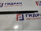 Накладка стекла переднего левого Toyota Auris (E150) 75720-02130.