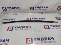 Накладка стекла заднего левого Toyota Auris (E150) 75740-02121. Дефект.