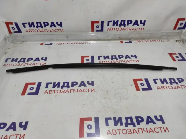 Накладка стекла заднего левого Toyota Auris (E150) 75740-02121. Дефект.