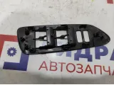 Накладка блока управления стеклоподъемниками Toyota Auris (E150) 74232-02550-B0.