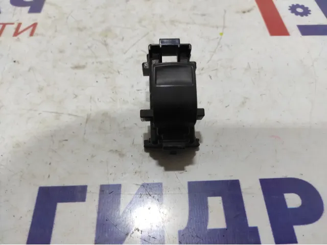 Кнопка стеклоподъемника задняя Toyota Auris (E150) 84810-0D030.