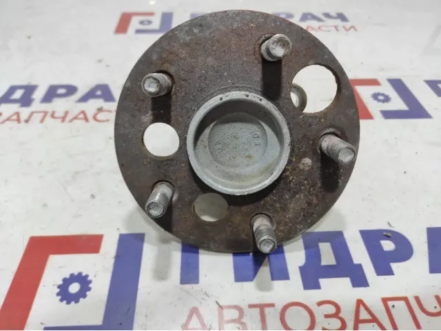 Ступица задняя Toyota Auris (E150) 42450-02120.