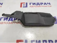 Пыльник переднего крыла левый Toyota Auris (E150) 53826-02020.
