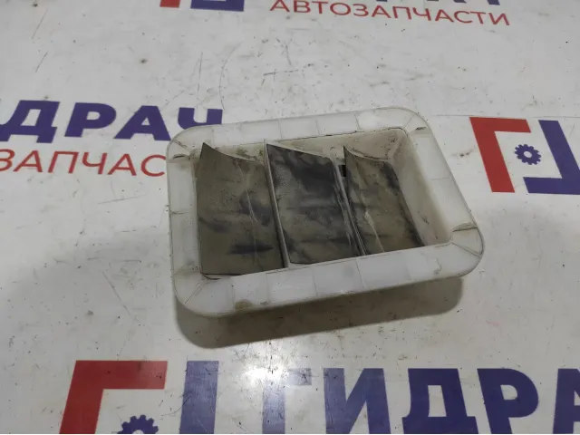 Решетка вентиляционная Toyota Auris (E150) 62940-02010.