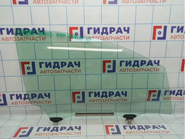 Стекло двери передней правой Toyota Auris (E150) 68101-02230.