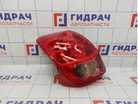 Фонарь задний правый Toyota Auris (E150) 81551-02380. Царапины, сломано крепление платы.