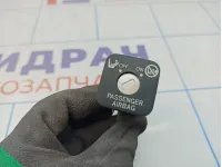 Выключатель Air Bag Toyota Auris (E150) 69065-42010.