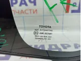 Стекло кузовное глухое переднее правое Toyota Auris (E150) 62110-02010. Дефект уплотнителя.