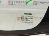 Стекло кузовное глухое переднее левое Toyota Auris (E150) 62120-02010. Дефект уплотнителя.