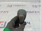 Рукоятка кулисы КПП Toyota Auris (E150) 33504-12290-B0. Потертость.