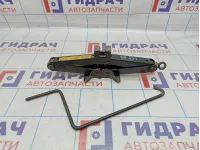 Домкрат Toyota Auris (E150) 09111-05031.