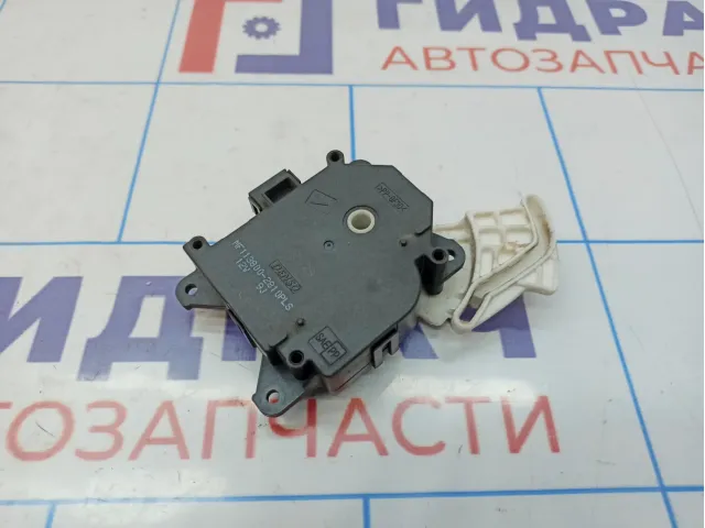 Моторчик заслонки отопителя Toyota Auris (E150) 87106-02180.