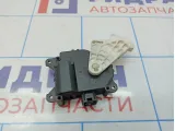 Моторчик заслонки отопителя Toyota Auris (E150) 87106-02180.