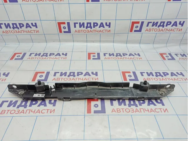 Кожух вентилятора Toyota Auris (E150) 16712-0D010. Дефект.