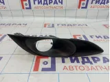 Рамка противотуманной фары правой Toyota Auris (E150) 81481-02050. Потертость.