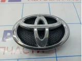 Эмблема Toyota Auris (E150) 75311-02140. В решетку радиатора.