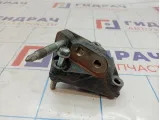 Кронштейн двигателя правый Toyota Auris (E150) 12315-37030.