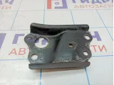 Кронштейн передней балки правый Toyota Auris (E150) 52255-02010.