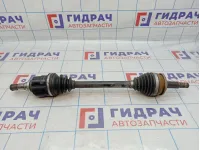 Привод передний левый Toyota Auris (E150) 43420-02610. Порван пыльник.