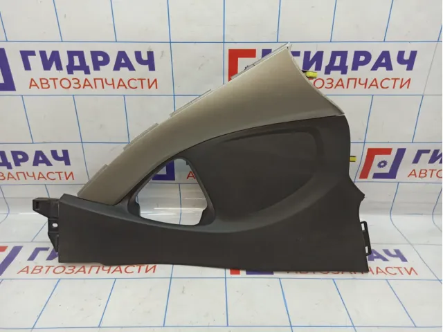 Накладка на консоль правая Toyota Auris (E150) 5543302070B0. Потертости.