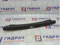 Обшивка багажника на заднюю панель Toyota Auris (E150) 6471602090B0.
