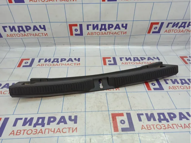Обшивка багажника на заднюю панель Toyota Auris (E150) 6471602090B0.
