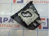 Накладка селектора КПП Toyota Auris (E150) 3590712070. Потертости.