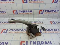 Рычаг стояночного тормоза Toyota Auris (E150) 4620102260B0. Потертости.Дефект хрома.